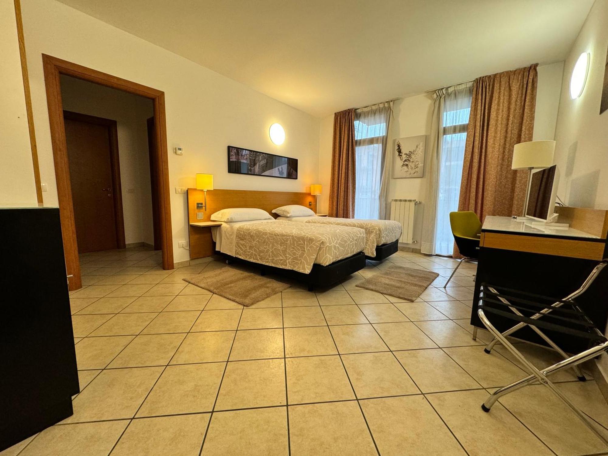 Residence Malpensa ソンマ・ロンバルド エクステリア 写真